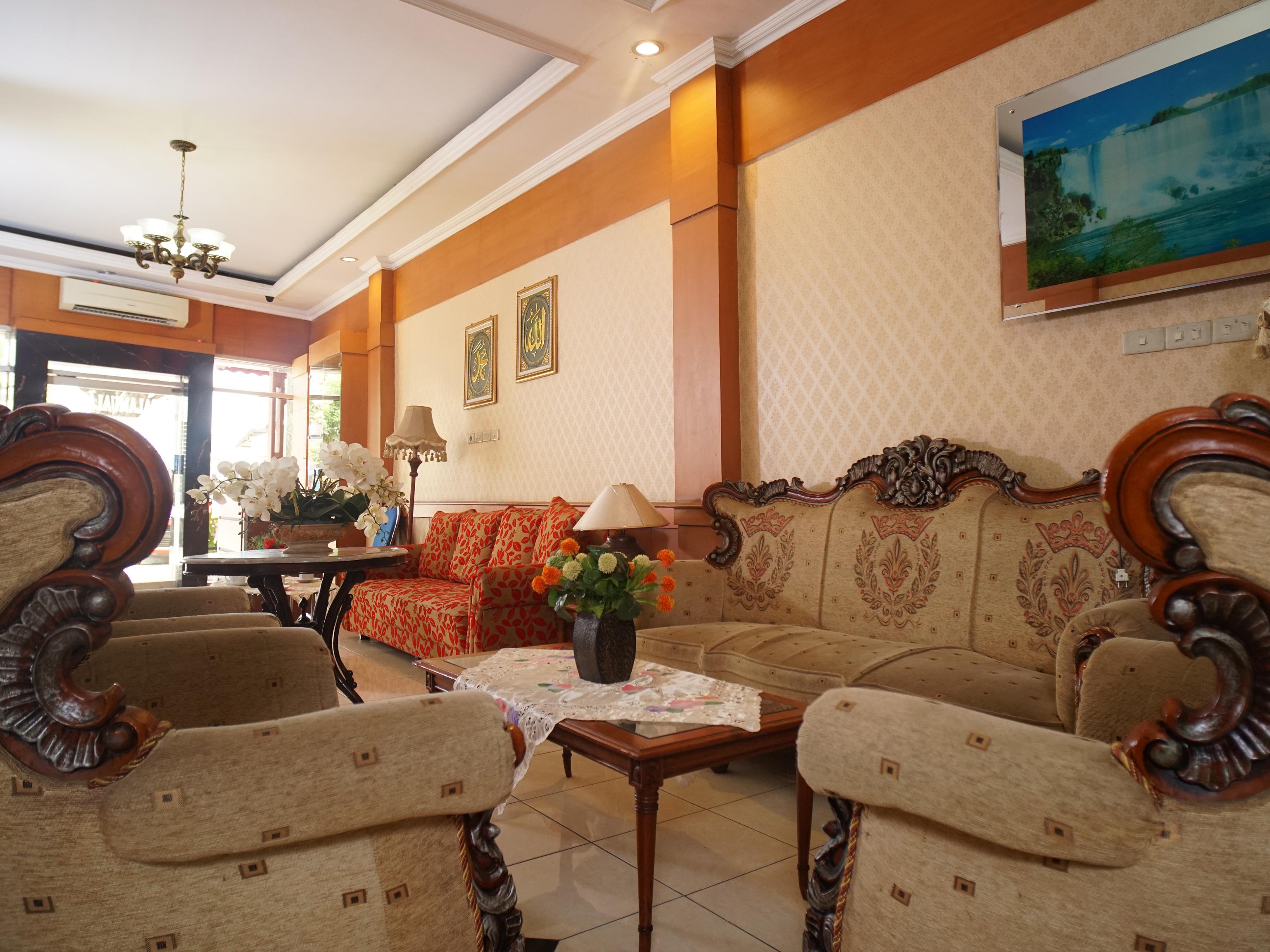 Capital O 142 Hotel Al Furqon Syariah Palembang Luaran gambar