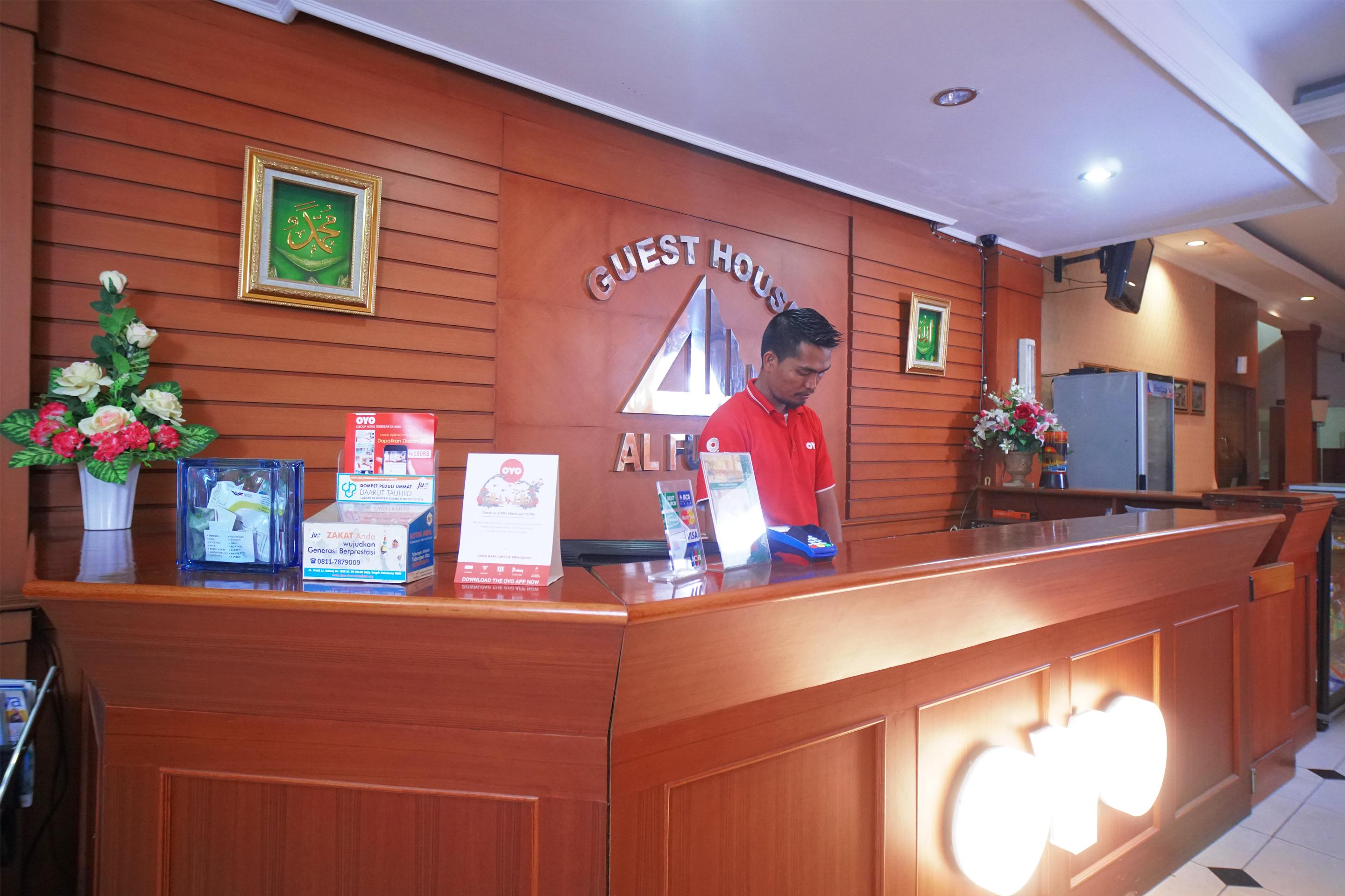 Capital O 142 Hotel Al Furqon Syariah Palembang Luaran gambar