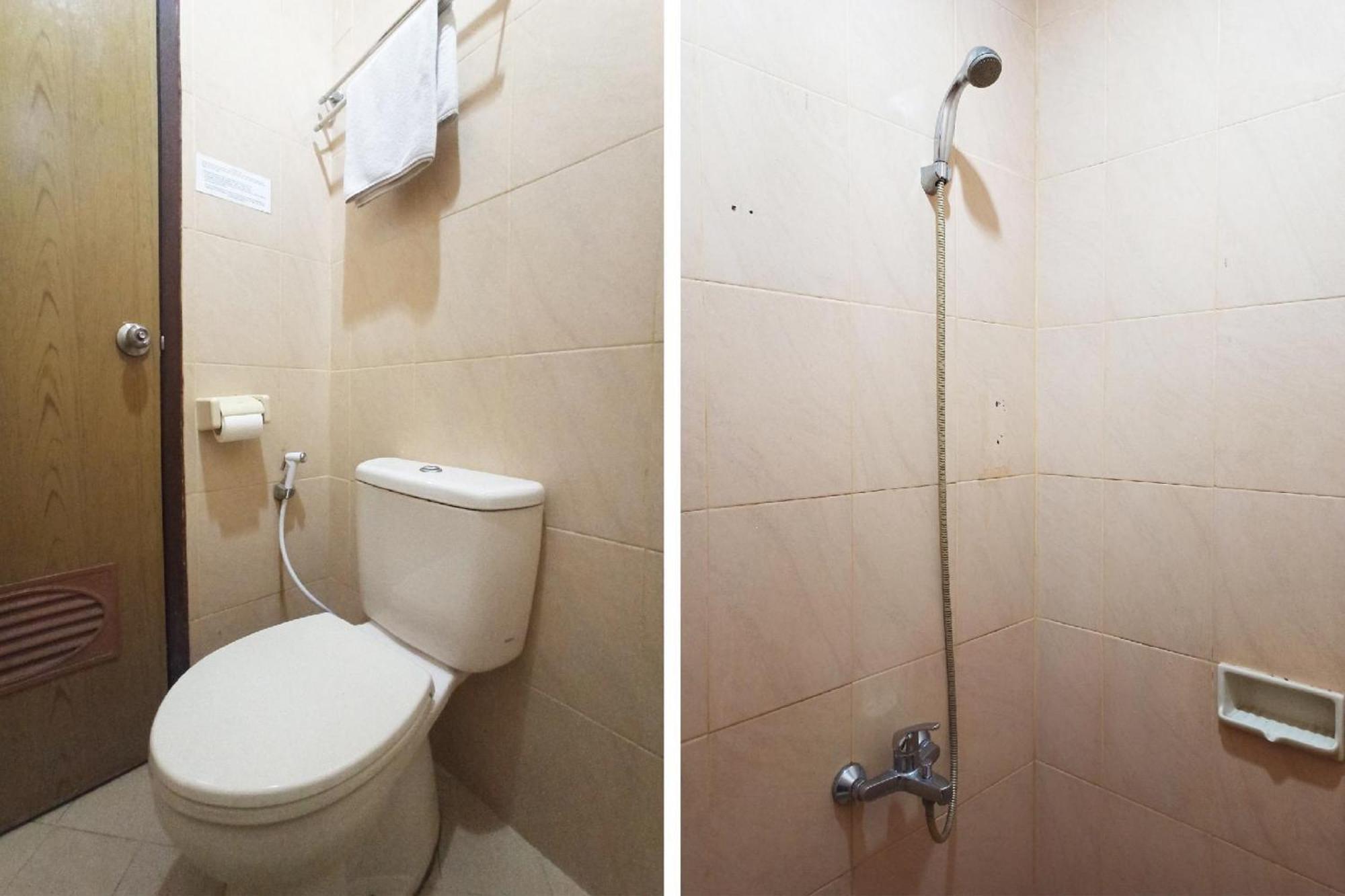 Capital O 142 Hotel Al Furqon Syariah Palembang Luaran gambar