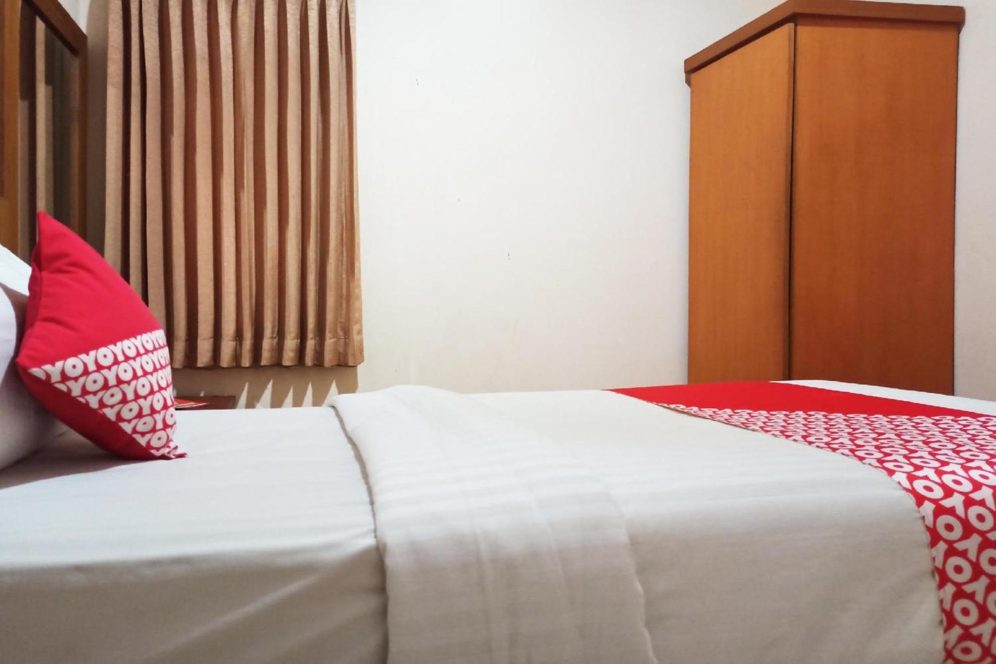 Capital O 142 Hotel Al Furqon Syariah Palembang Luaran gambar