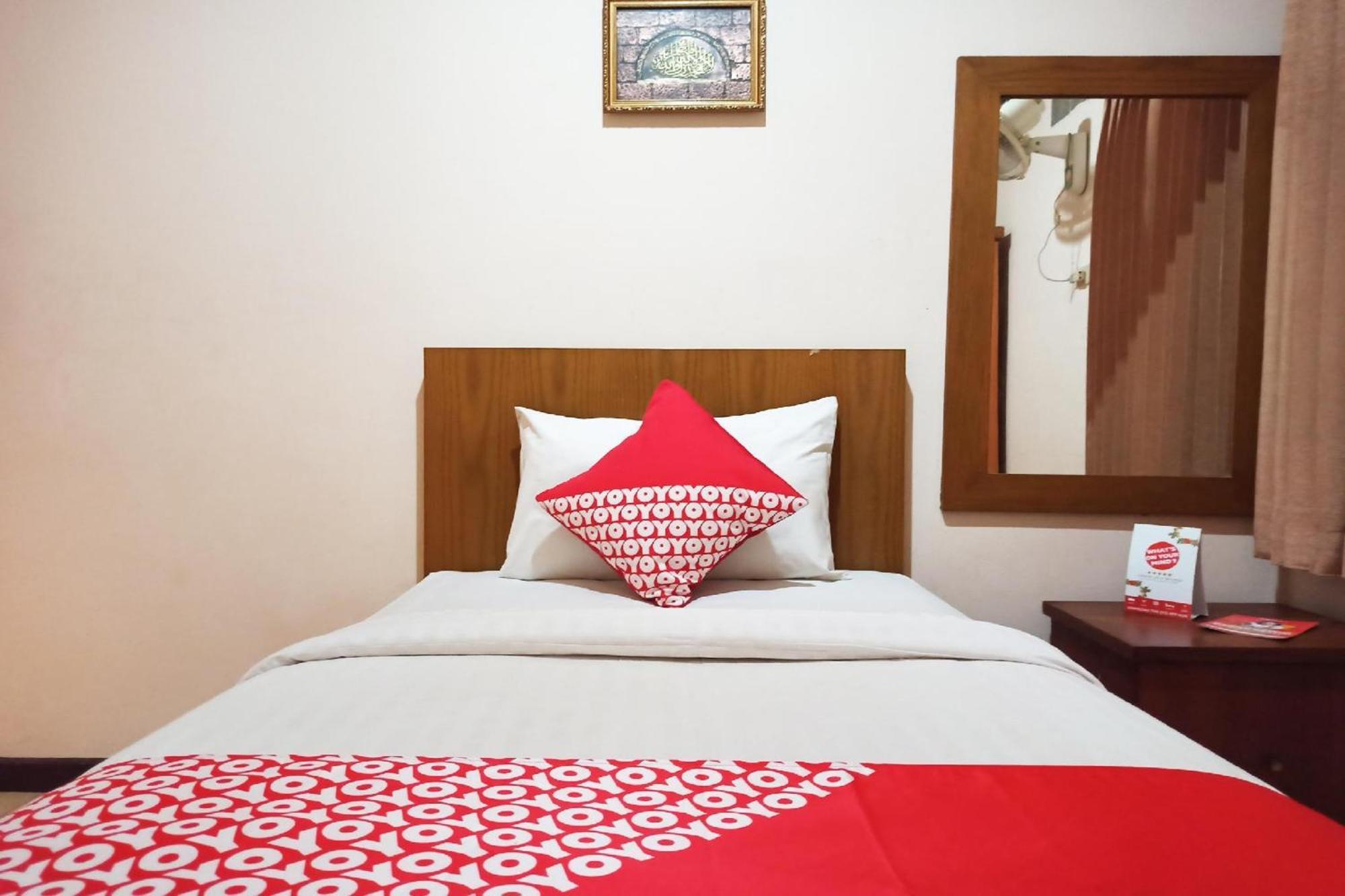 Capital O 142 Hotel Al Furqon Syariah Palembang Luaran gambar