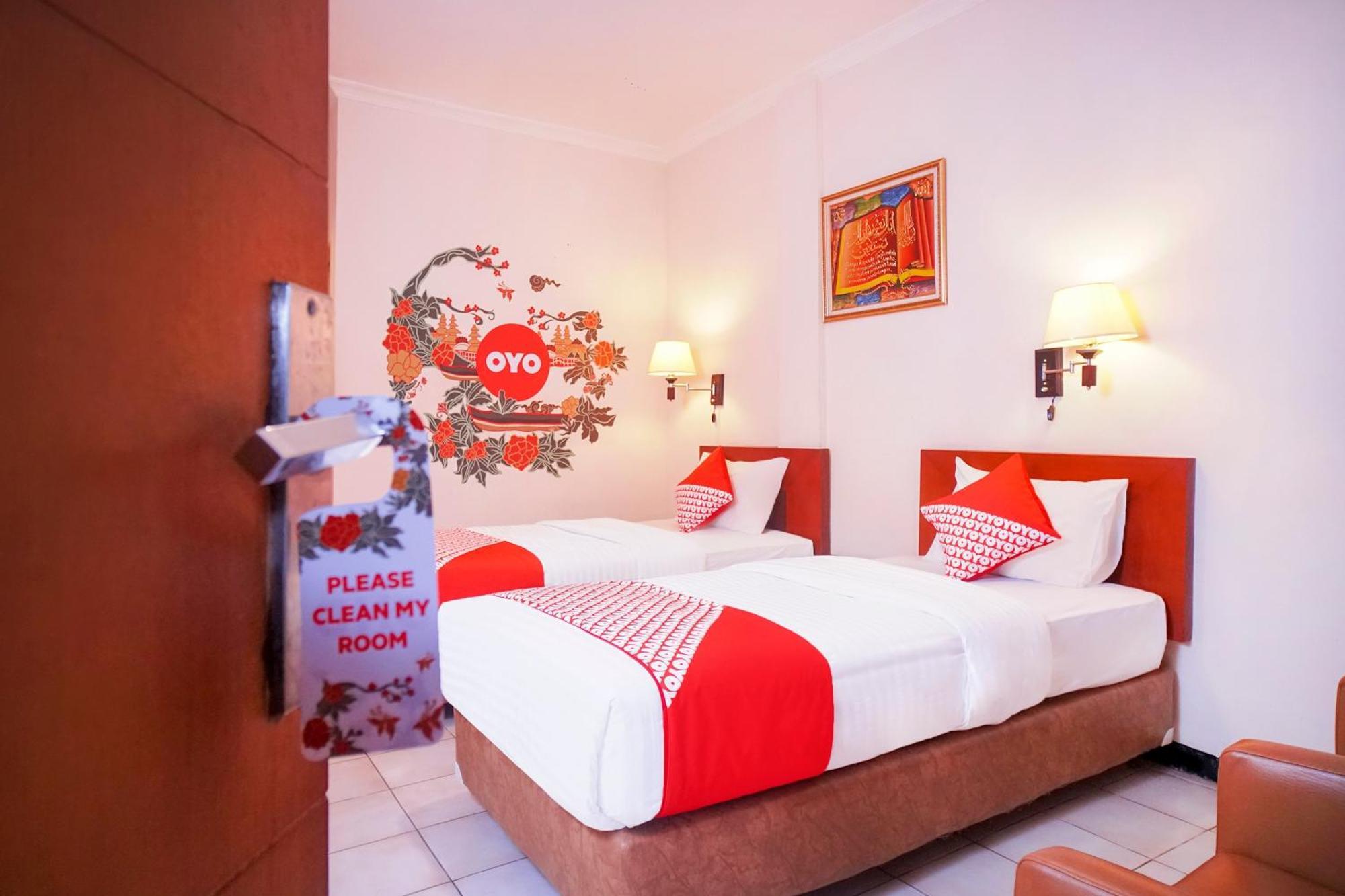 Capital O 142 Hotel Al Furqon Syariah Palembang Luaran gambar