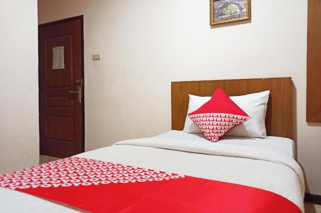 Capital O 142 Hotel Al Furqon Syariah Palembang Luaran gambar