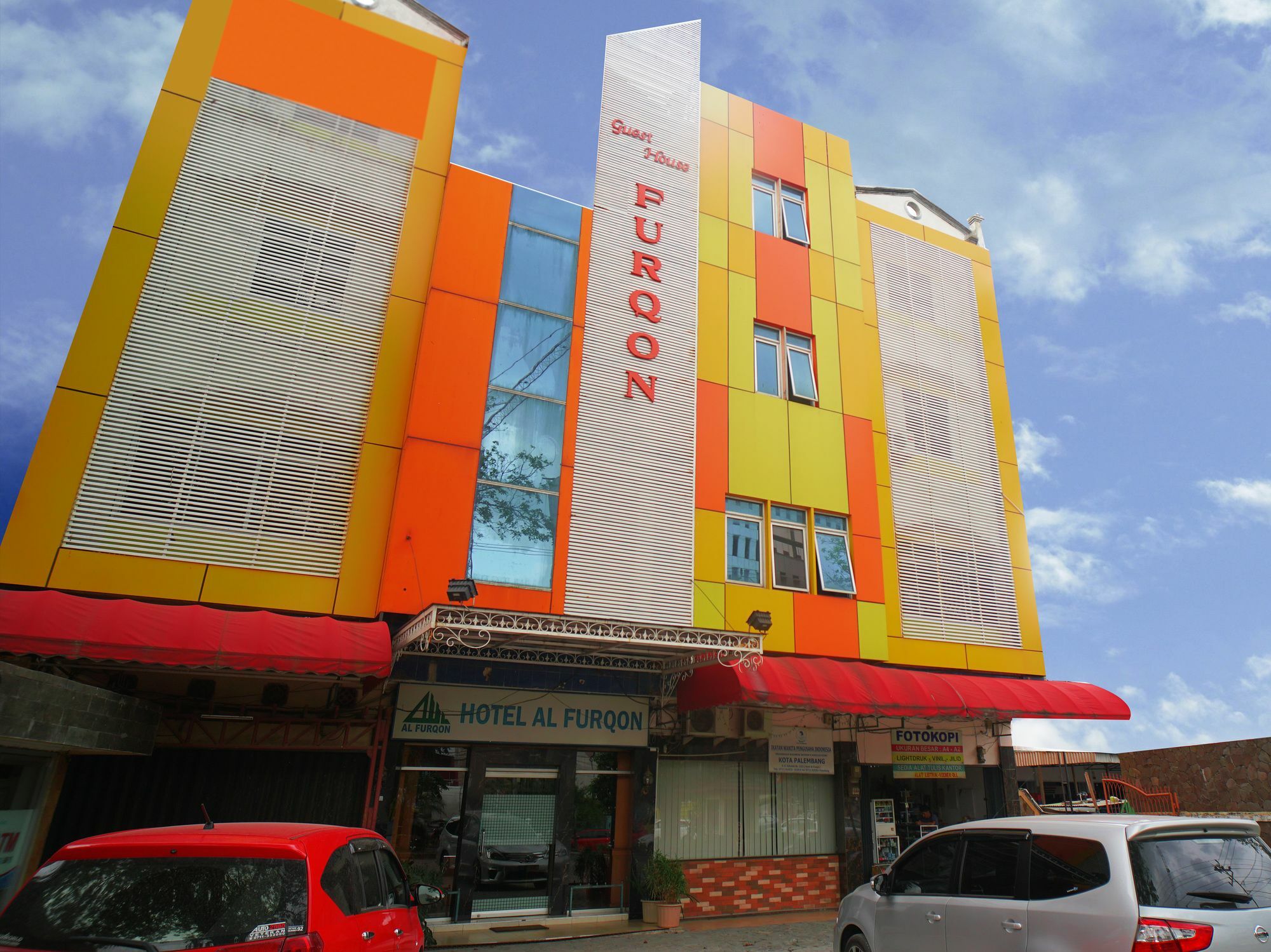 Capital O 142 Hotel Al Furqon Syariah Palembang Luaran gambar